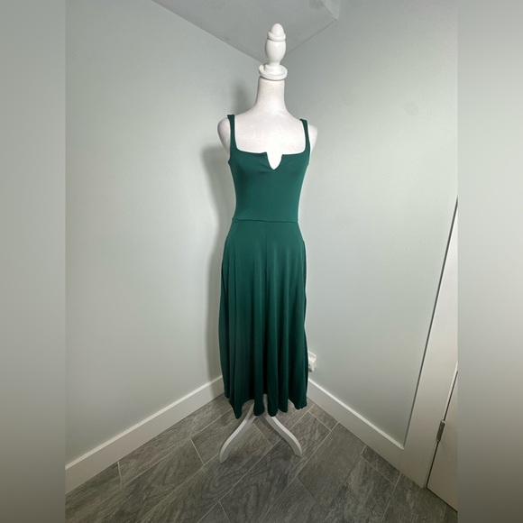 Reformation Zarina Notch Neck Dress in Emerald Green Sleeveless Size Small - Picture 5 of 17